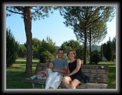 Photo de famille en Italie. A titre d'information, nous sommes bien 4 sur cette photo !!!